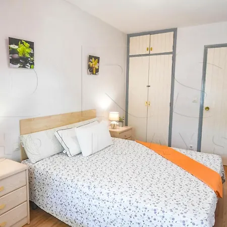 Fenals Beach Apartment *